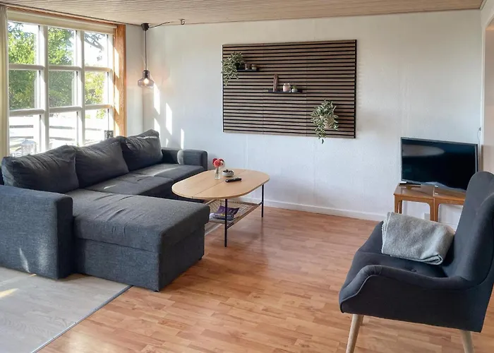 Holiday home Beautiful In With Wifi Millinge
