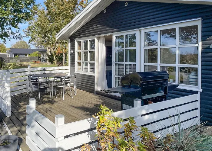 Beautiful In With Wifi Holiday home Millinge