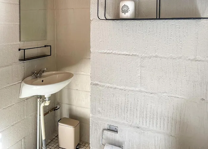 Semesterbostad Beautiful In With Wifi Millinge